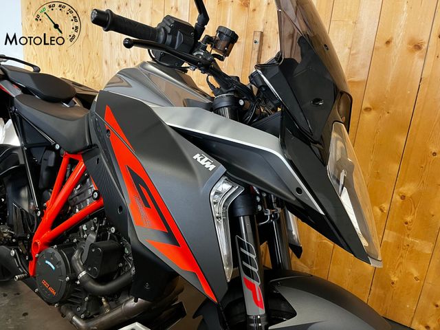 ktm - 1290-super-duke-gt