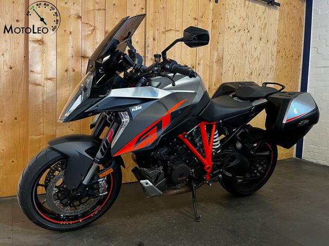 ktm - 1290-super-duke-gt