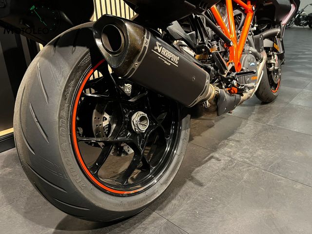 ktm - 1290-super-duke-gt