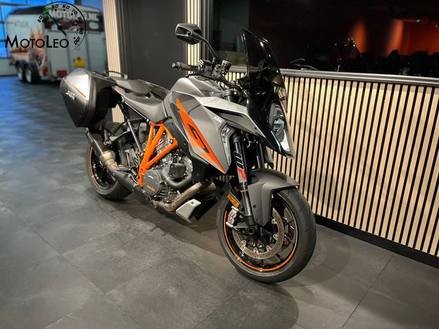 ktm - 1290-super-duke-gt