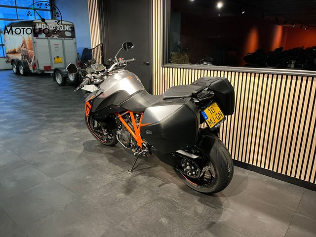 ktm - 1290-super-duke-gt