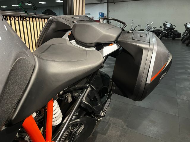 ktm - 1290-super-duke-gt