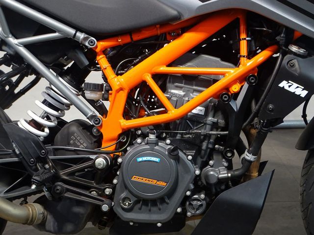ktm - 125-duke