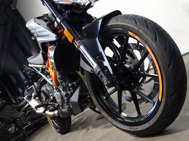 ktm - 125-duke
