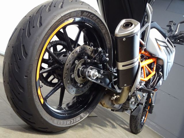 ktm - 125-duke
