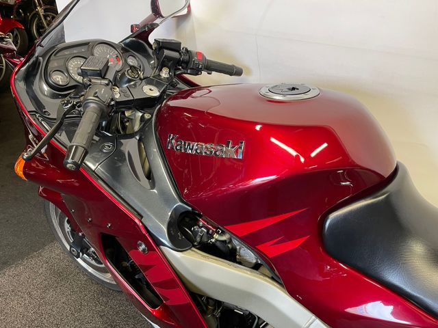 kawasaki - zzr-1100