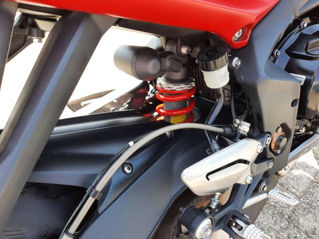 triumph - street-triple-r-abs