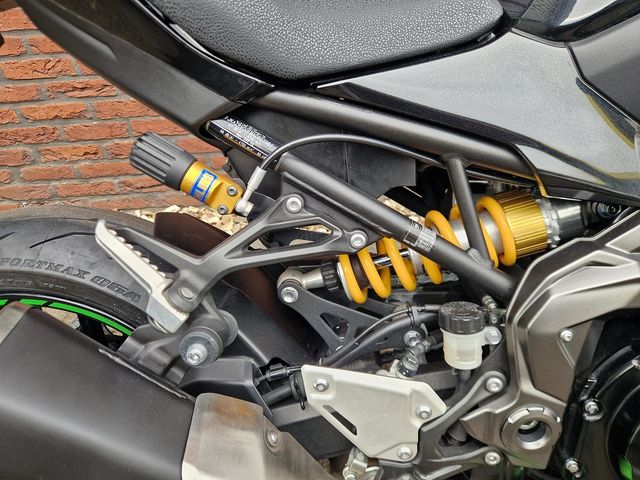 kawasaki - z900-se