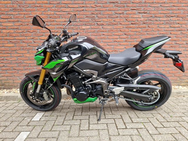 kawasaki - z900-se