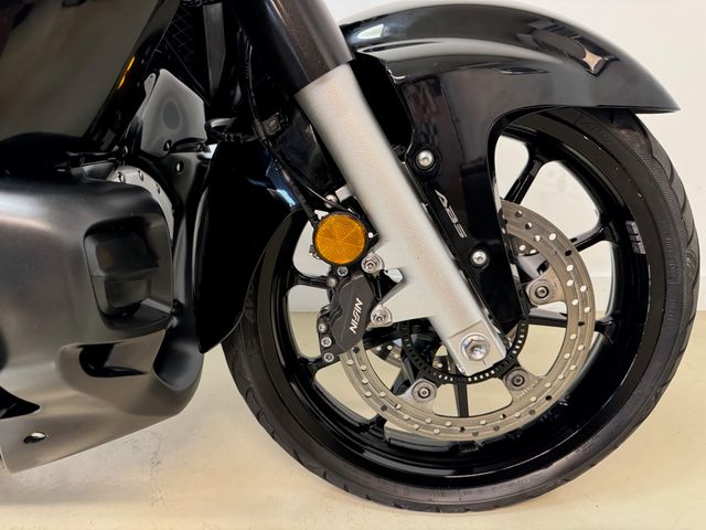 honda - gl-1800-goldwing-bagger