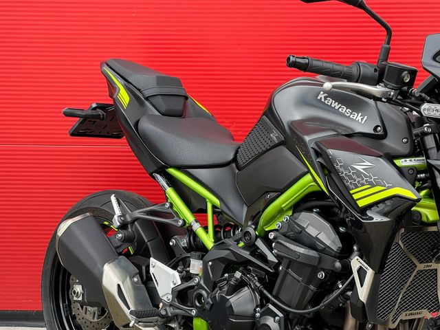 kawasaki - z900
