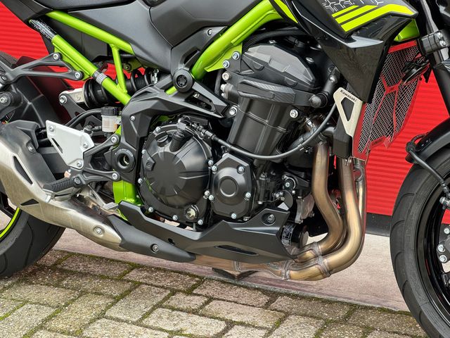 kawasaki - z900