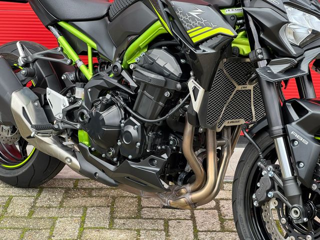 kawasaki - z900