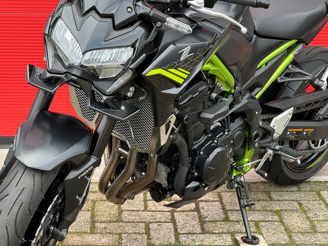 kawasaki - z900