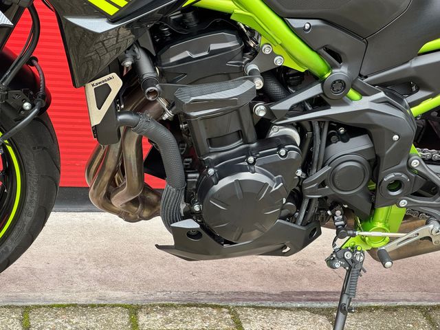 kawasaki - z900