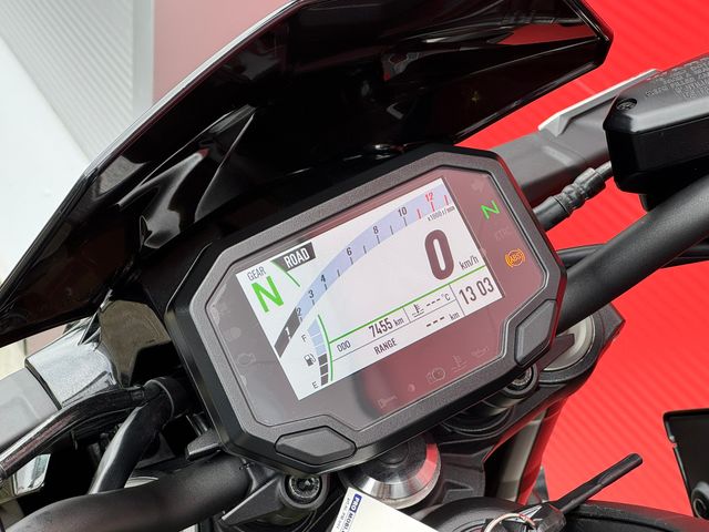 kawasaki - z900