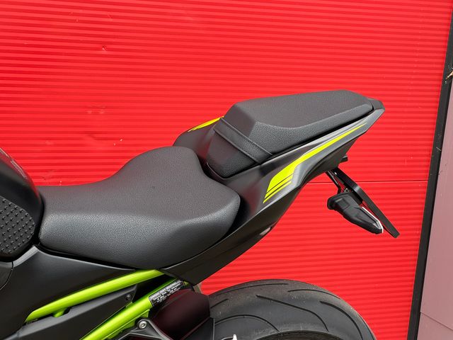 kawasaki - z900