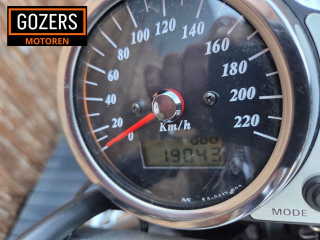 suzuki - vz-1600-marauder