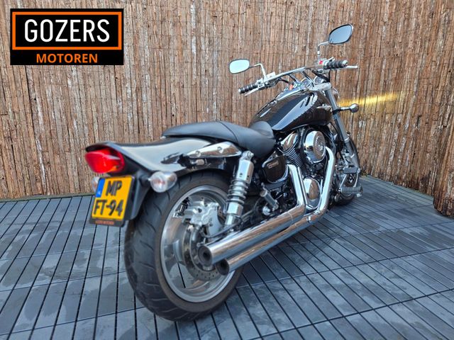 suzuki - vz-1600-marauder