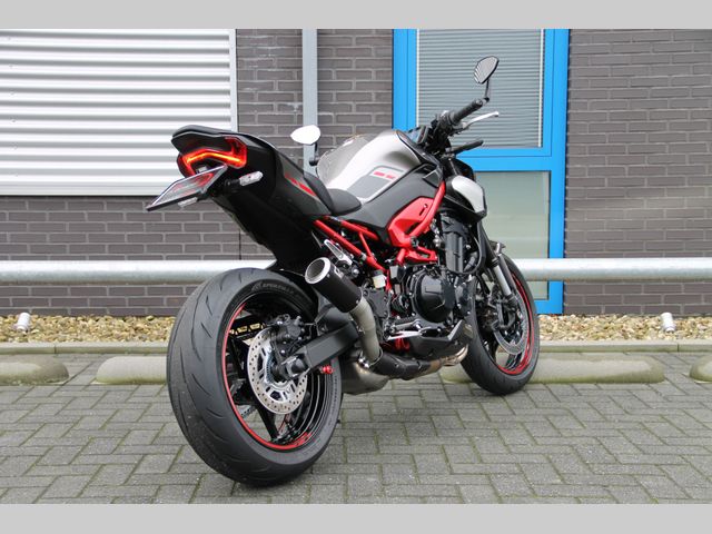 kawasaki - z900
