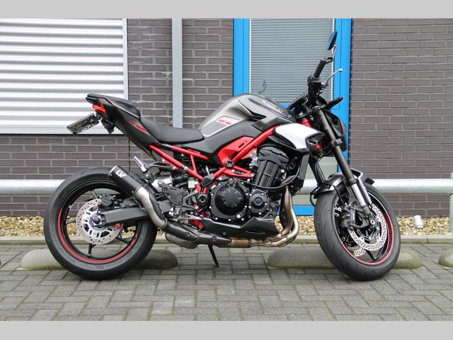 kawasaki - z900