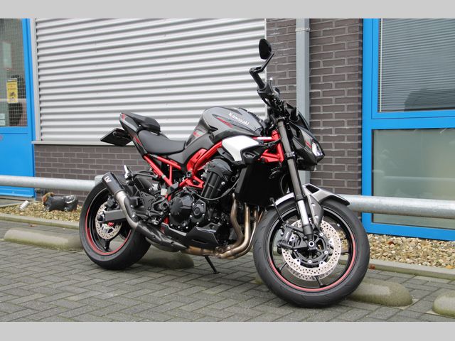 kawasaki - z900