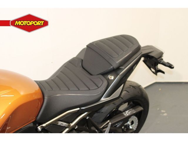 suzuki - gsx-8t