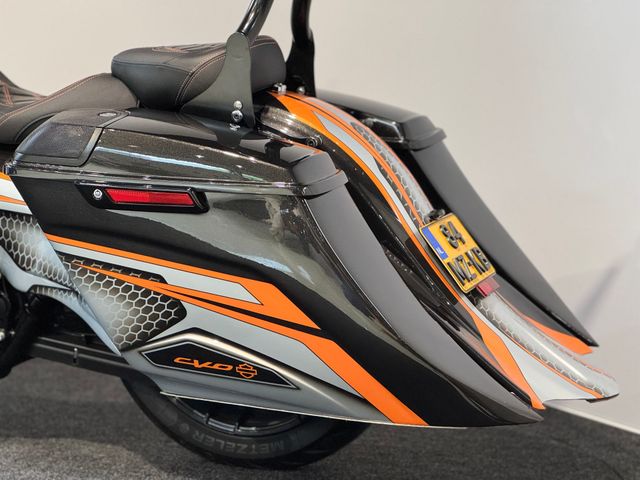 harley-davidson - road-glide-cvo-fltrxse