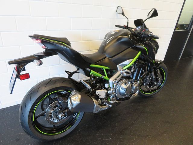 kawasaki - z900