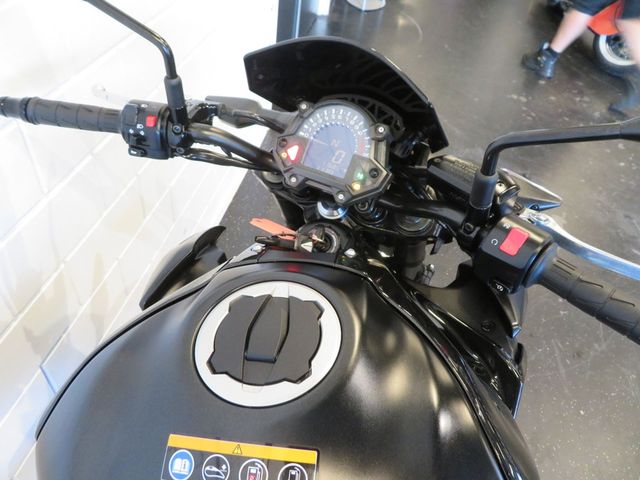 kawasaki - z900