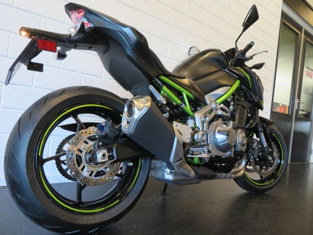 kawasaki - z900