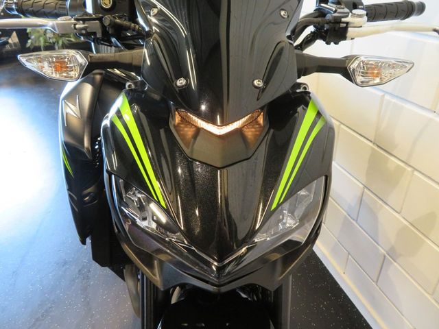 kawasaki - z900
