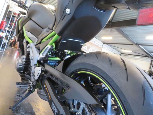 kawasaki - z900