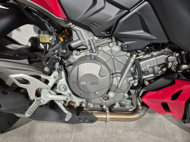 ducati - streetfighter-v2-s
