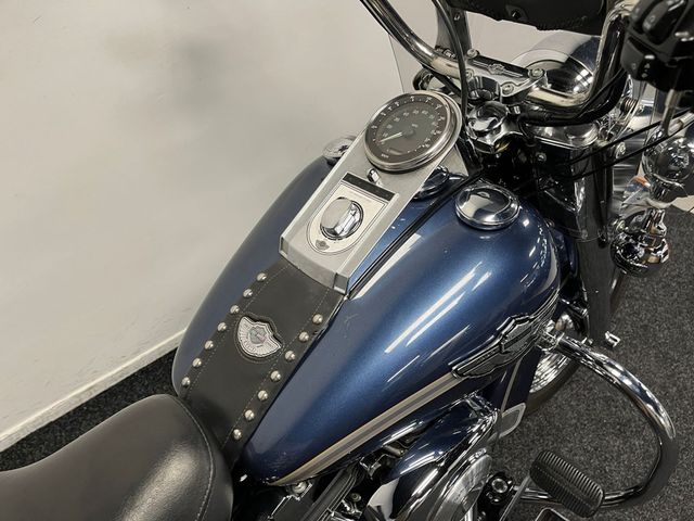 harley-davidson - heritage-softail-classic-flstc