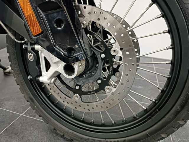 husqvarna - norden-901-expedition