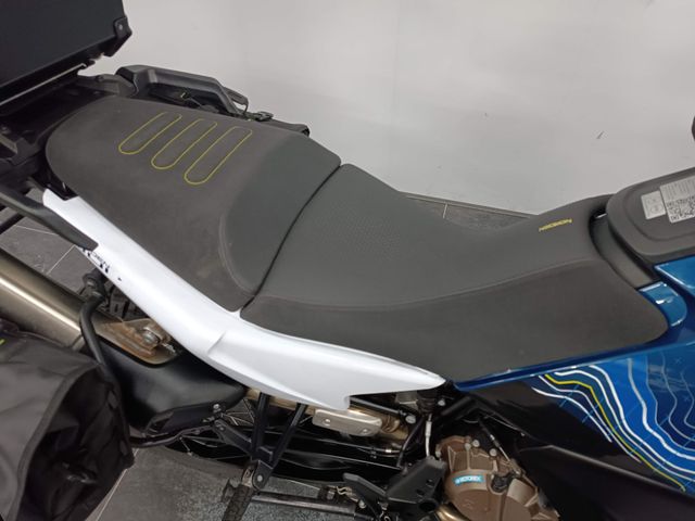 husqvarna - norden-901-expedition