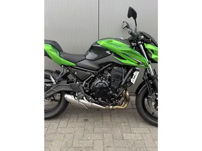 KAWASAKI Z650 S – foto 4