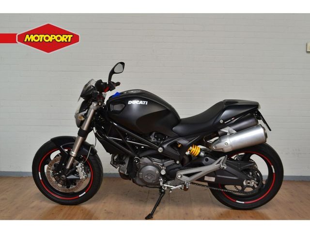 ducati - m-696