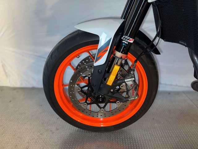 ktm - 890-duke-r