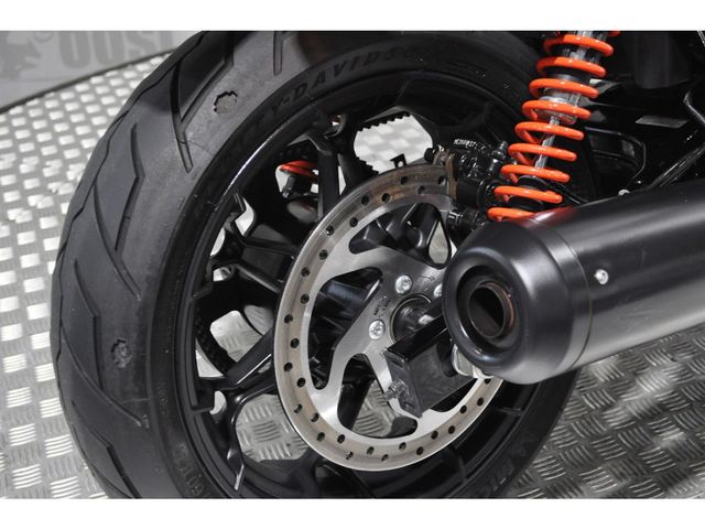 harley-davidson - street-rod