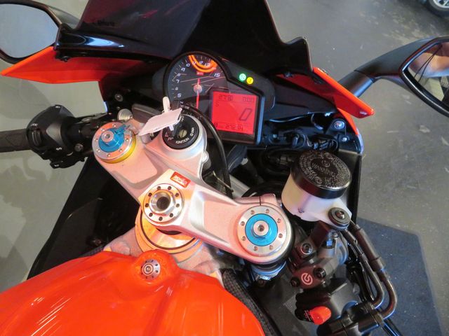 aprilia - rsv-4-factory