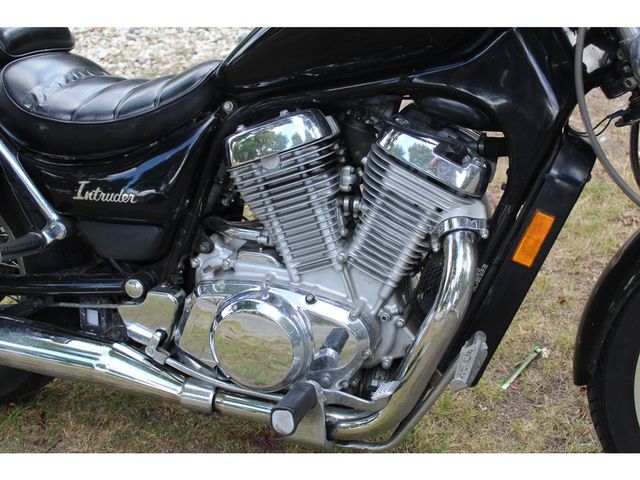suzuki - vs-700-intruder