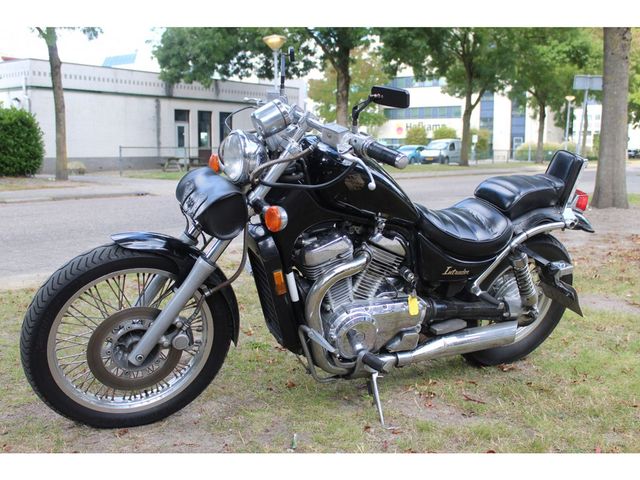 suzuki - vs-700-intruder