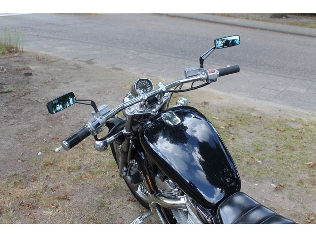 suzuki - vs-700-intruder