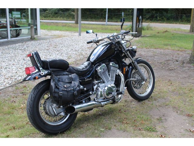 suzuki - vs-700-intruder