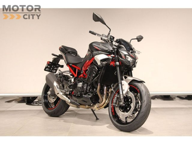kawasaki - z900