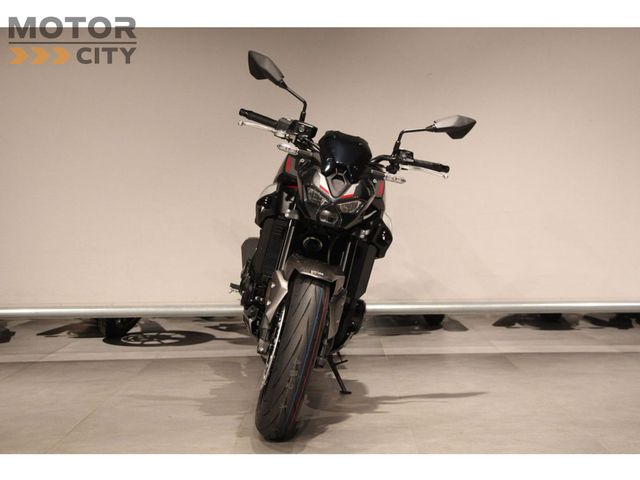 kawasaki - z900