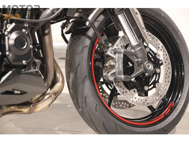kawasaki - z900