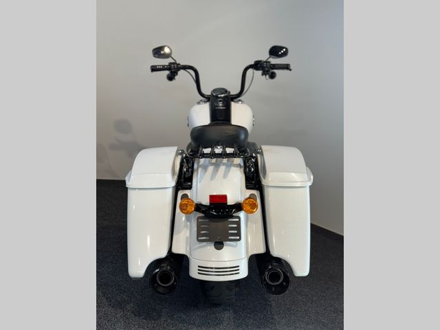 harley-davidson - roadking-special-114